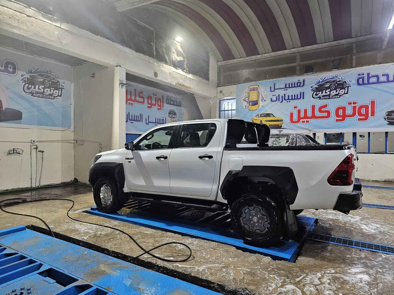 سلام عليكم عندي سياره البيع بيكم جي ار موديل2024 رقم سلمانيه سياره مكفوله كفال عامه ماشيه 20 الف عنوان بغداد ولشراي يتصل عى رقم ***********
