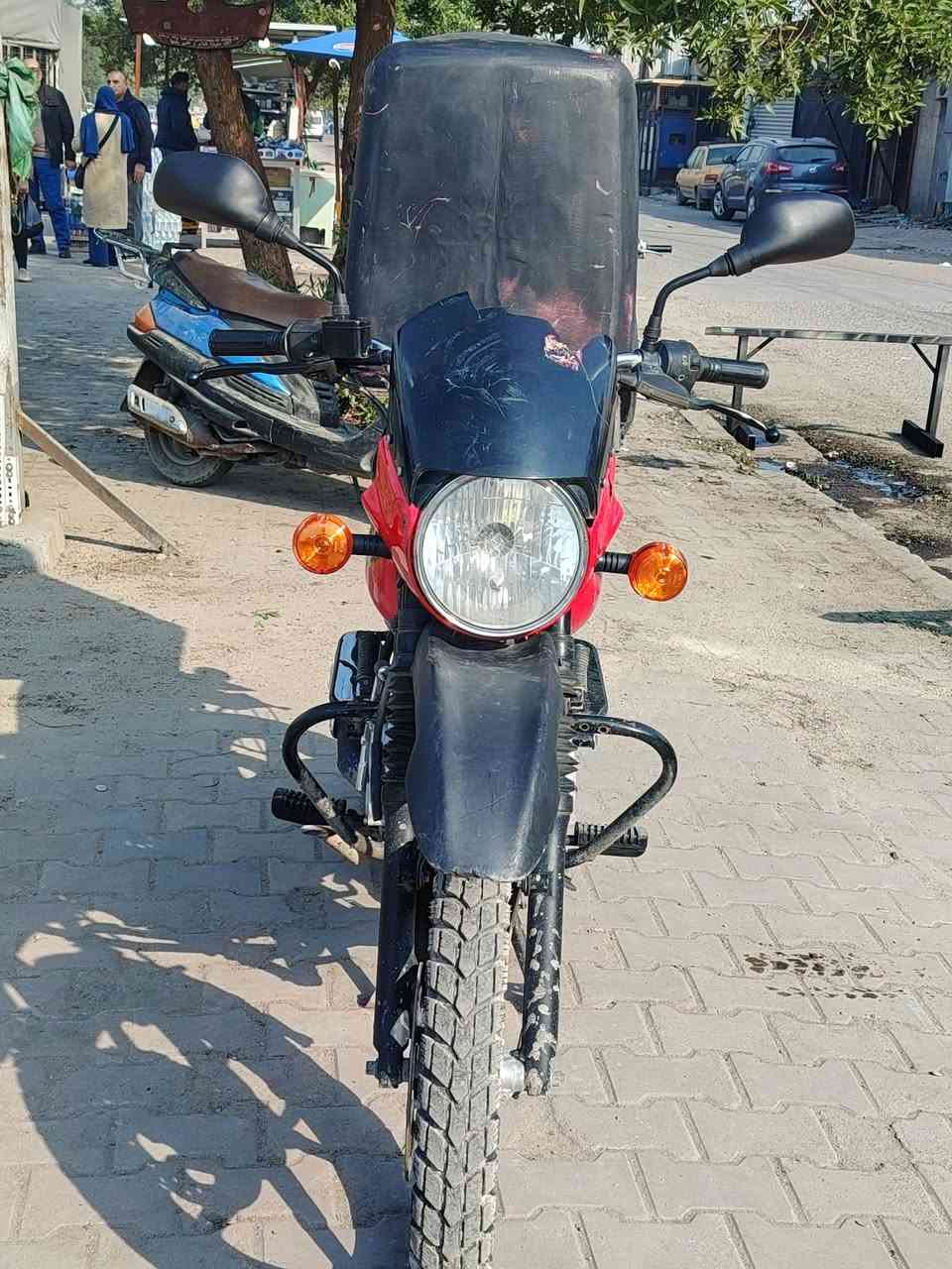 سلام عليكم  دراجه بوكسر للبيع موديل 2023 مرقم بسمي تحويل ثاني يوم  مجفته تجفيت شركه دهن كله امزويل دراجه خير من الله رقم الهاتف  *********** عنواني بغداد البياع 
ما متواجد خاص
