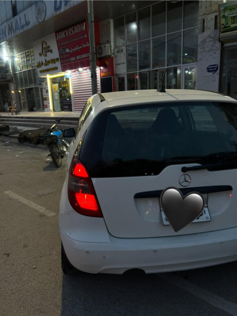 سلاو ڕێز لەسەر یزنی ئادمین:
مارسیدس 

گۆرینەوە یان فرۆشتن

2009

چوار پستۆن 

گێر حادی 

گێرو مەکینە بە شەرت

کارەبای بە شەرت 

جام کارەبا 

شاشە 

جانتا شتێکی قشتو جوانە

ڕەقەم هەولێر  

5گەلا غڕامەی تیایە دوای مەحامەلە ئەیگەرێنمەوە 

 بە شەرتی بەناو کردن 

بێ داحم بێ لێدراو

وڤایبەر:***********

شوێن ڕانیە
