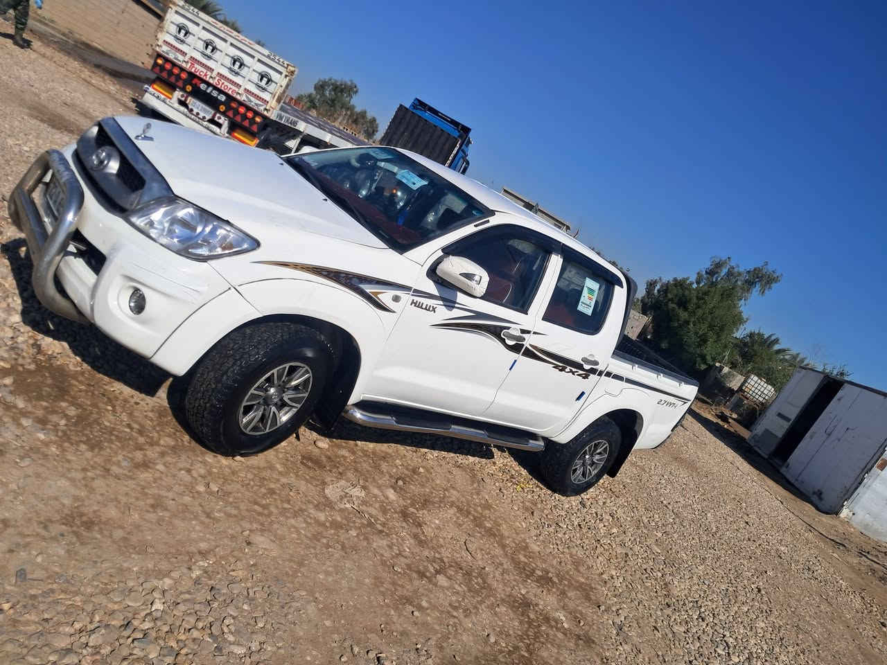 السلام عليكم
تيوتا هايلوكس موديل 9 كير عادي سنويه ورقم جديد بأسمي 

شاصي 22كير محرك كفاله لاتنقيص ولاتبخير تبريد تدفئه شغال فور ويل شغال ضرر جاملغ وبنيد بدون دواخل سونار موجود 

السعر 162وبيها مجال مكانها واسط العزيزيه

***********
