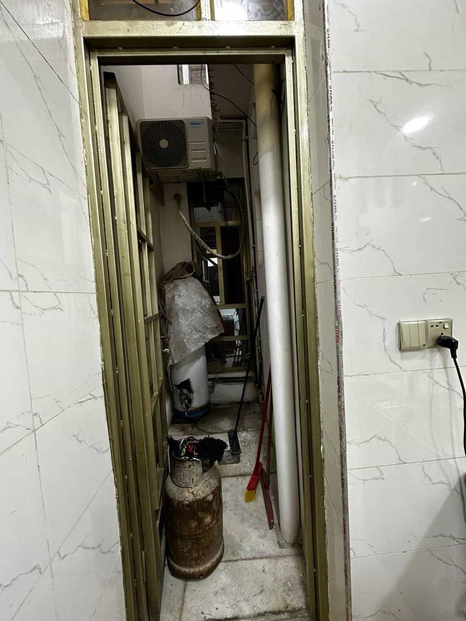 🏠 شقة مؤثثة للإيجار – المنصور الداودي
غرفتين نوم + صالة
طابق أرضي معزول عزل تام
مؤثثة بالكامل وجاهزة للسكن 
🔷 ملاحظة تحتوي ع كراج كامل لركن سياره السعر600 الف
***********
💬 واتساب متوفر
