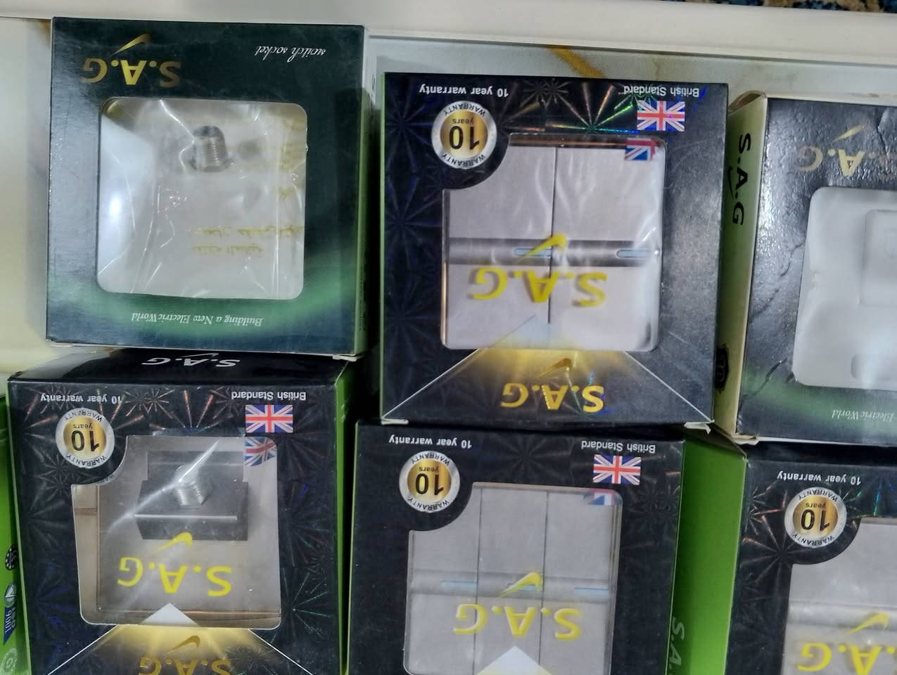 السلام عليكم اخوان اساعد الله صباحكم
وكل عام وأنتم بالغ خير
أصحاب محلات الانشائيه والكهربائيه
هذه نقاط كهرباء متنوعة جديده بالباكيت  سعر القطعه الف دينار
وصوندة ماء طول 10 متر السعر الف دينار
حنفية ماء بلاستك ذو فتحتين  السعر الف دينار
حمالة بردة ذات فتحتين السعر  750 دينار
ربد خشب  السعر. 500 دينار
سلكون مازده  السعر  500 دينار
العنوان التأميم القادسيه الأولى
موبايل ***********
