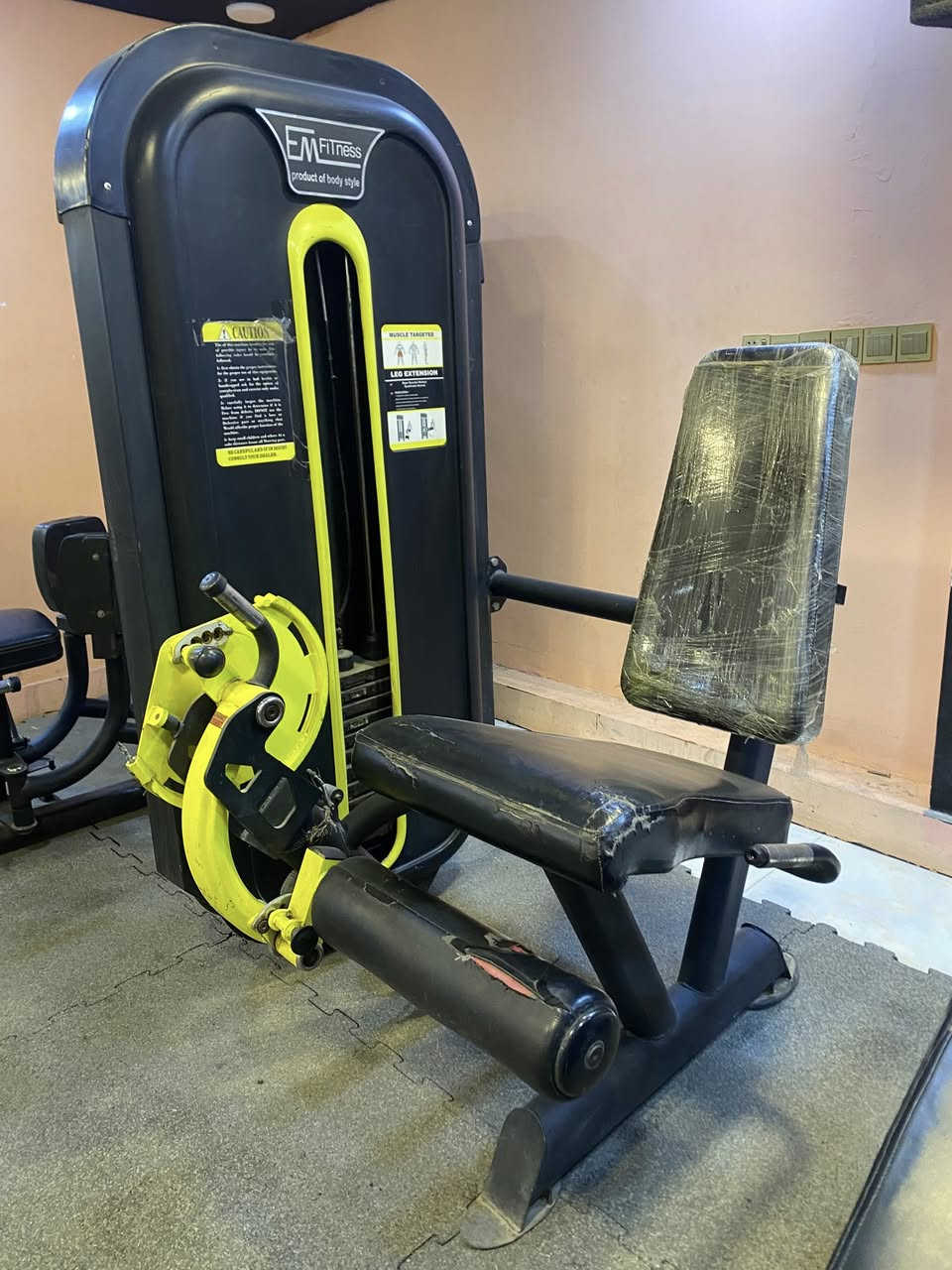 متوفر جم 🏋🏻‍♀️تريدة رجالي تريده نسائي القاعه جديدة ومليانة همرات واجهزة طابوك ومتوفرة جميع الزواية ناقصها رشاقه واقراص وسعرها مناسب تفضل واتس📲 ونطيك تفاصيلها وبالخدمه *********** لاتنسى النظافه 👏🏾  وسعرها المناسب 🛠️ ومتوفر كادر للنقل🚛 والشد🛠️🪝
