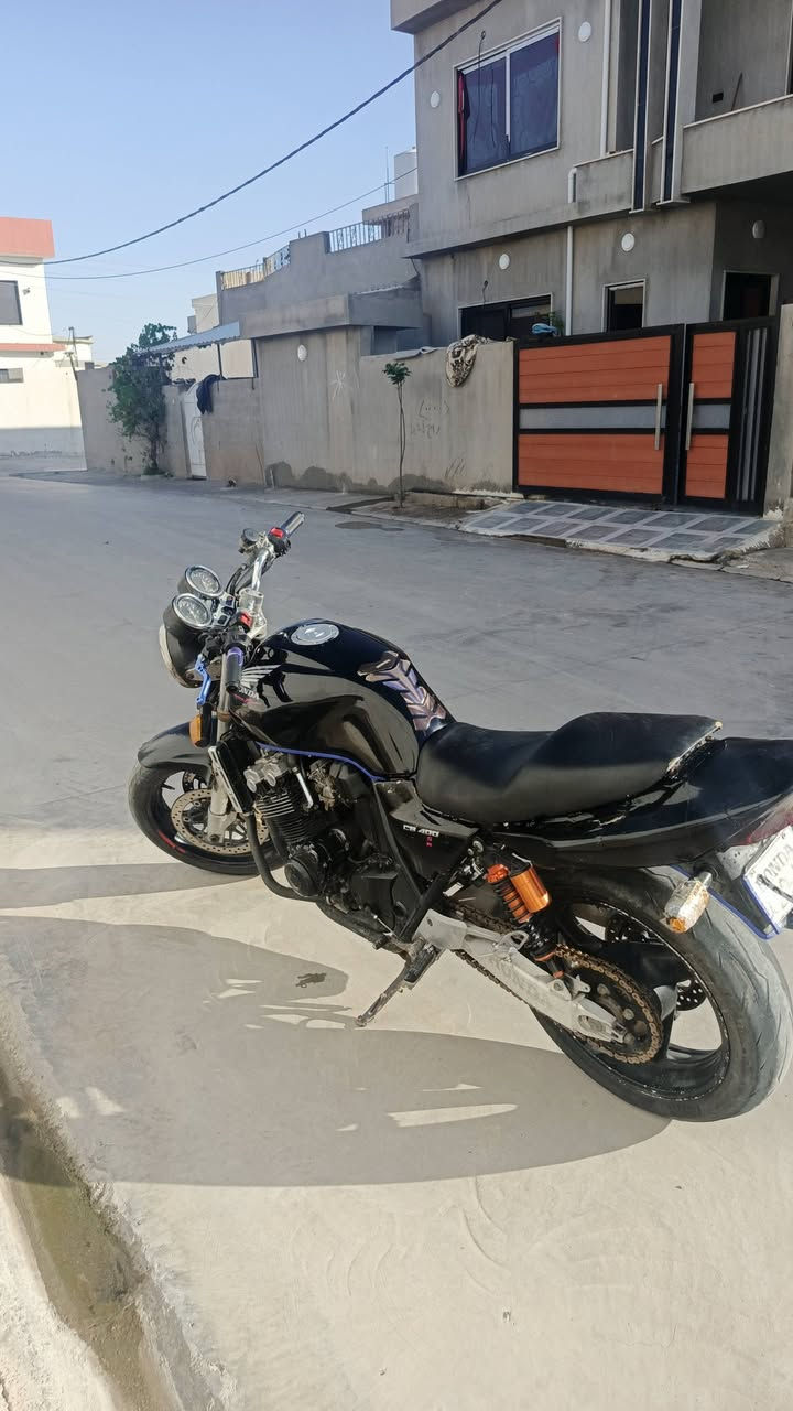 سلام عليكم للبيع 
سيبي فور cb400 كير محرك بلشرط 
مكاني كركوك 
‏‪***********‬‏
