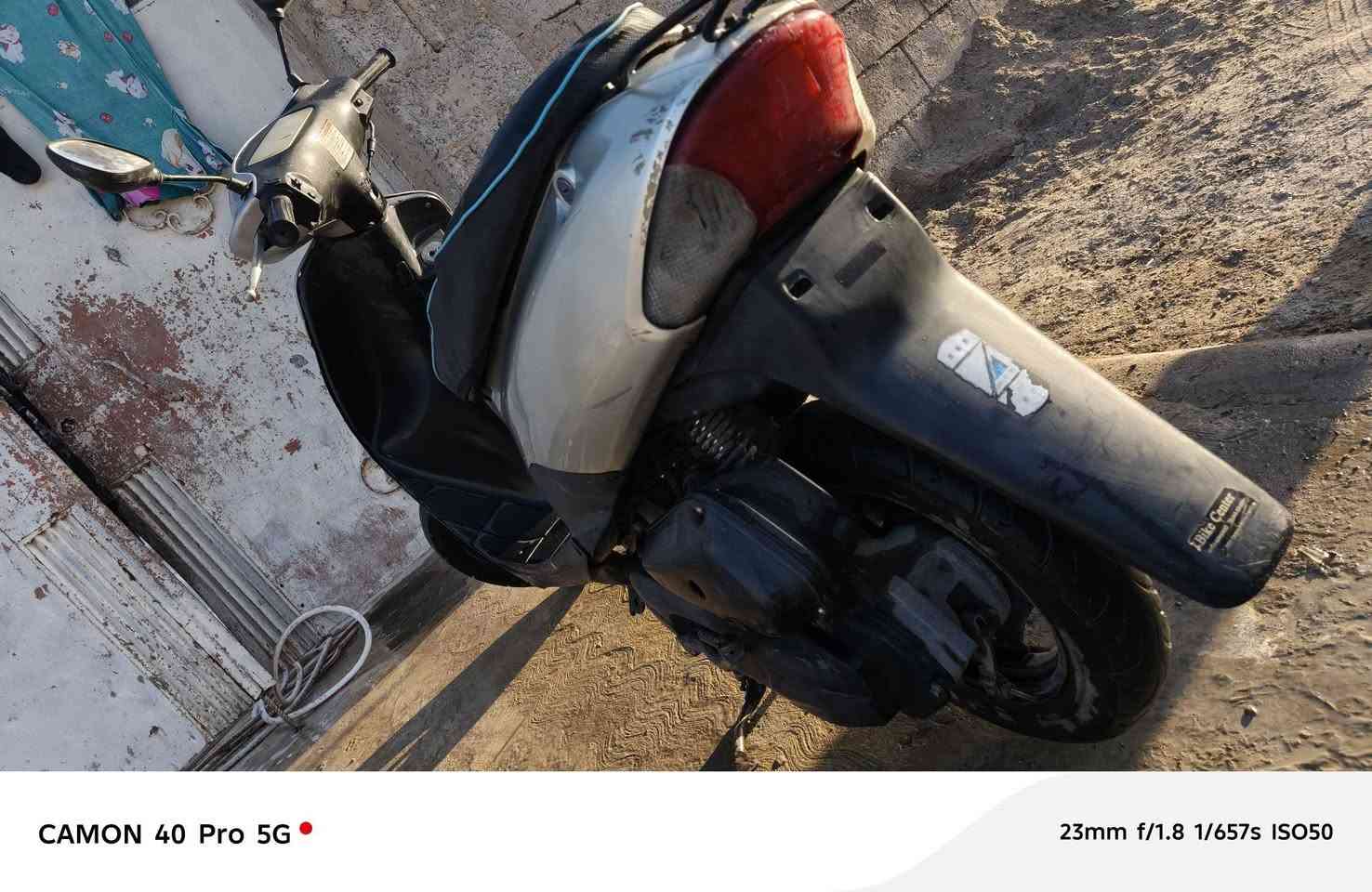 دراجه زنبور نضيفه للبيع
250الف وبي مجال تواصل وتساب ***********
