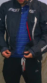 خوذ وبدلة دراجات اوربي  البدلة مضادة للصدمات داخلها درع  حساب التيك تو...