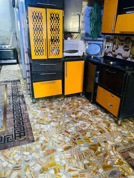 دار للبيع
بغداد 
ابو دشير 
منطقة الزيتون 
مساحة 100 متر
الدار طابقين يحتوي على 
3 غرف نوم مع استقبال
مع 2 حمامات
هول و مطبخ
السعر 180 مليون وبي مجال
الاستفسار اكثر رقم ***********
