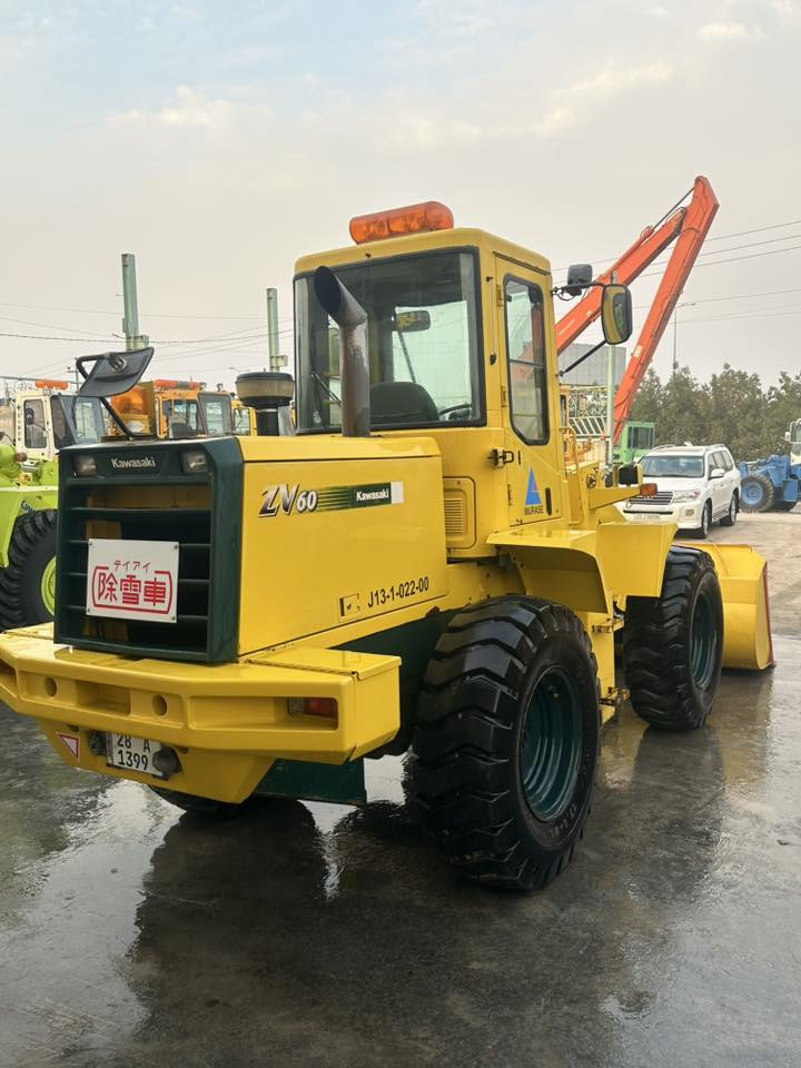 كاوسكي 60zv
محرك ازوزه (6)/بم ونوزل
كير ميكانيكي 
تبريد بلاد 
مرقم الرقم الدولي نجف
مكفول كفاله عامه
مكانه بالنجف قرب المطار
(***********)
(***********)
