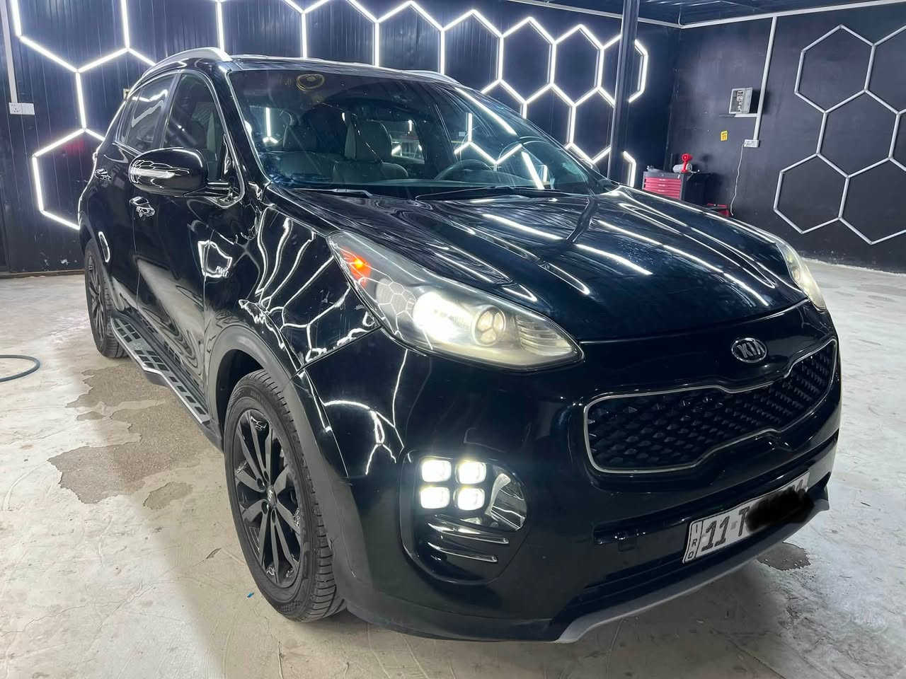 السلام عليكم 🚦🚘🚘🚦
للبيع سبورتج موديل 2018 محرك 2400 وارد امريكي فئة EX

فووول بدون فتحه فقط مري شفط واشاير بالمري ترحيب بصمات ابواب وتشغيل كشن كهرباء وكشنات هيترات واستيرن كهرباء وشفتات ستيرن كامره وحساس رادار جانبي وتحديد مسار وهوايه مواصفات حادثهه بنيد وطرف الجاملغ الامامي الايسر محرك وكير وشاصي ولغد كله كفاله بدون اي داخل بشرط الفحص  حداديه جديد وتخم تاير اي مسج بالدشبول ماكو السعر 143 وبيهه مجال الاتصال بالرقم ***********
