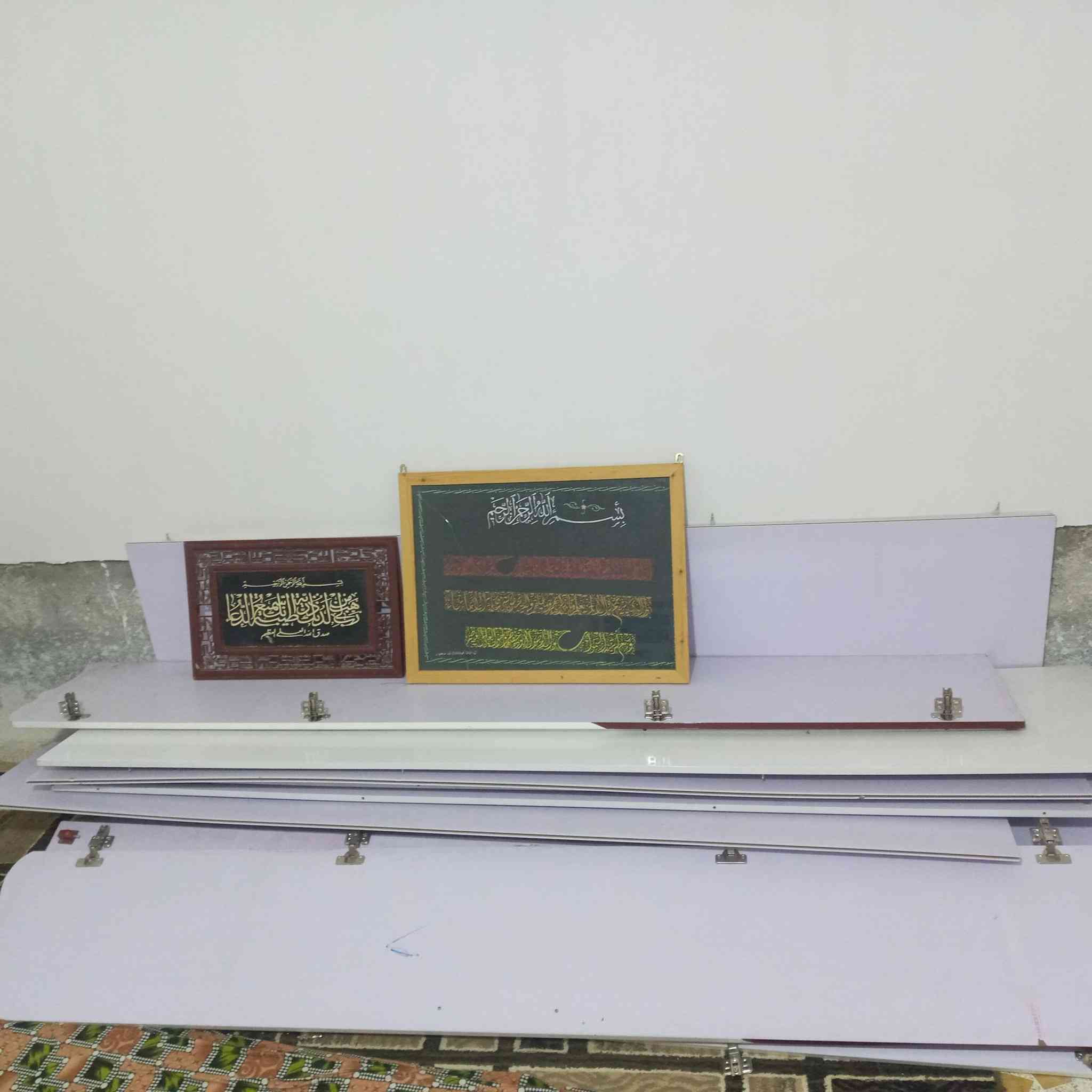 السلام عليكم 
غرفة نوم خشاب تركي
الغرفه مكونه من جربايه +كنتور+زاويه +ميز بلازما + مرايا
 الكنتور وجربايه بس ينشدن 
السعر 500 وبي مجال 
الشراي يتصل ويدلل ***********
