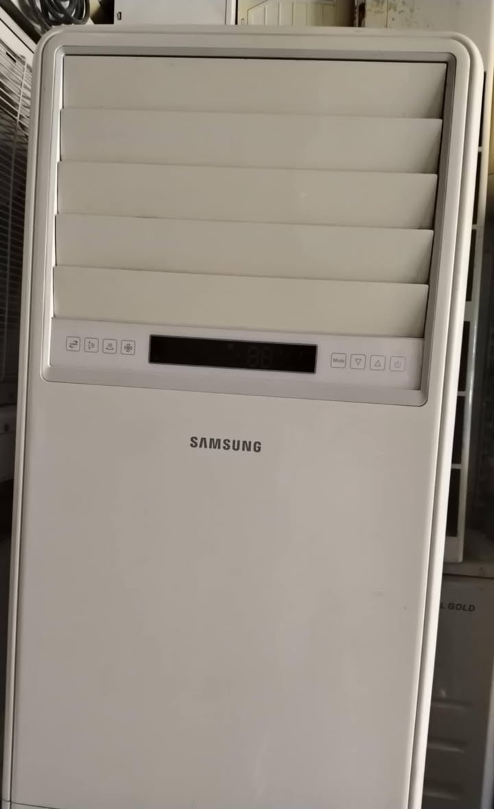 سبلت للبيع
عامودي ٢طن وسدس
نضيف جدا
السعر 450
***********
