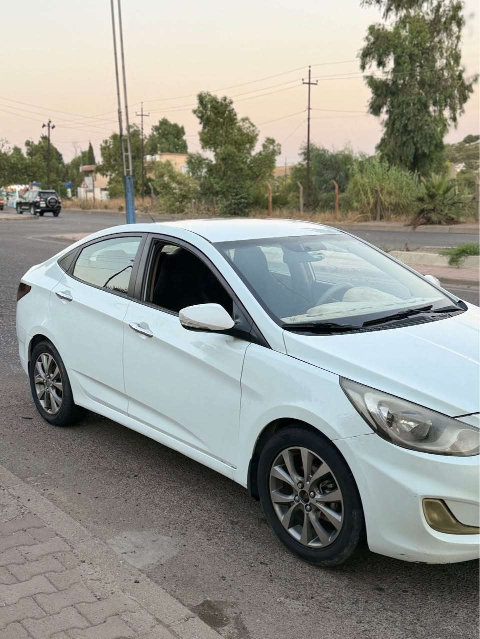 اكسنت وارد خليجي 2011 سنوية جديد بي كوبون بنزين السيارة مابيهة ضرر فقط جاملغ صبغ بدون دواخل تخم تاير جديد ملاحضة بل بونيد بيها 4كارتات صبغ السعر 86مستعجل للبيع رقم الموبايل ***********مكان السيارة كركوك كركوك, العراق
