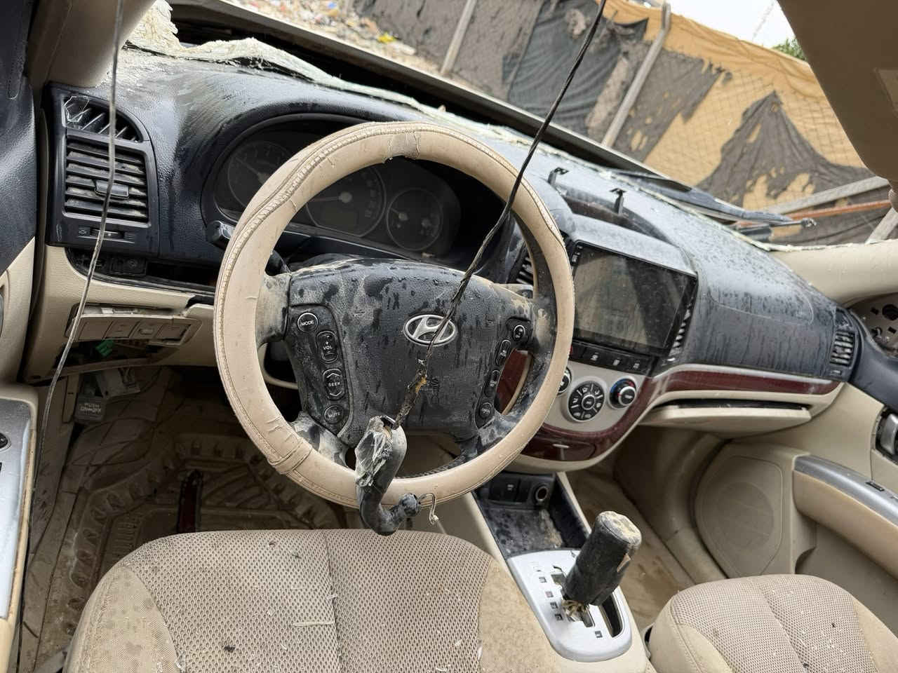 للبيع سنتافيا 2009 خليجي
محرك 6 سلندر 
رقم أربيل 
داخل بيجي 
صار بيها حادث ابيع ع وضعها 
مكاني بغداد رئاسة العبيدي 
***********
