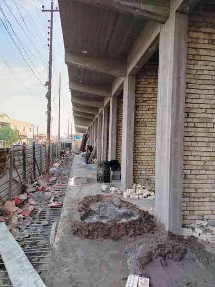 خلفة بناء طابوك + بلوك + لبخ + جص وبورك + تطبيك سيراميك وكاشي + يلزم بيوت مقاولات يعني يسلمك مفتاح 🔑شغل درجة اولا ومضبوط امانت الله الاستفسار اتصل على الرقم ***********👉❤️
