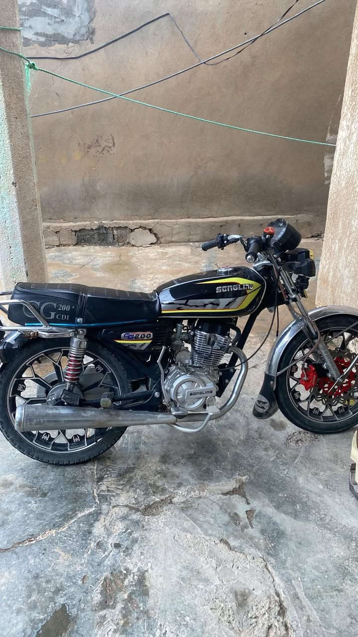 للبيع ٢٤ نضيفه نقصها بس كلج شوي تعبان سعر ٥٥٠ وبي مجال بسيط. مكان جلولاء


**إذا كنت صاحب هذا الإعلان وتريد حذفه لأي سبب، رجاءا أرسل رسالة إلى الدعم الفني**