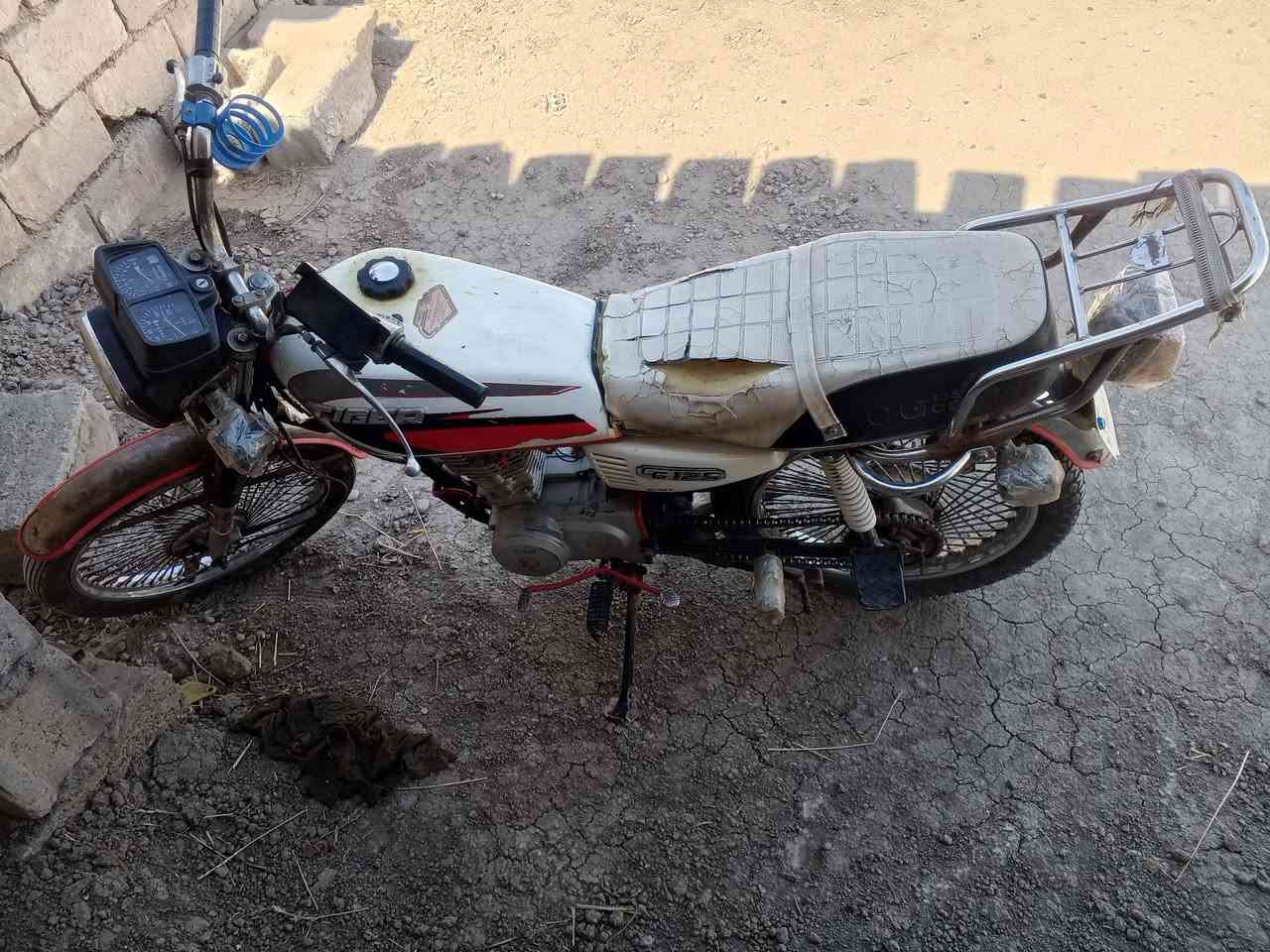 دراجه للبيع تايكر موديل 2020 مكفولة كفالة عامة بدون اوراق بس سعر 300 وبية مجال ***********
