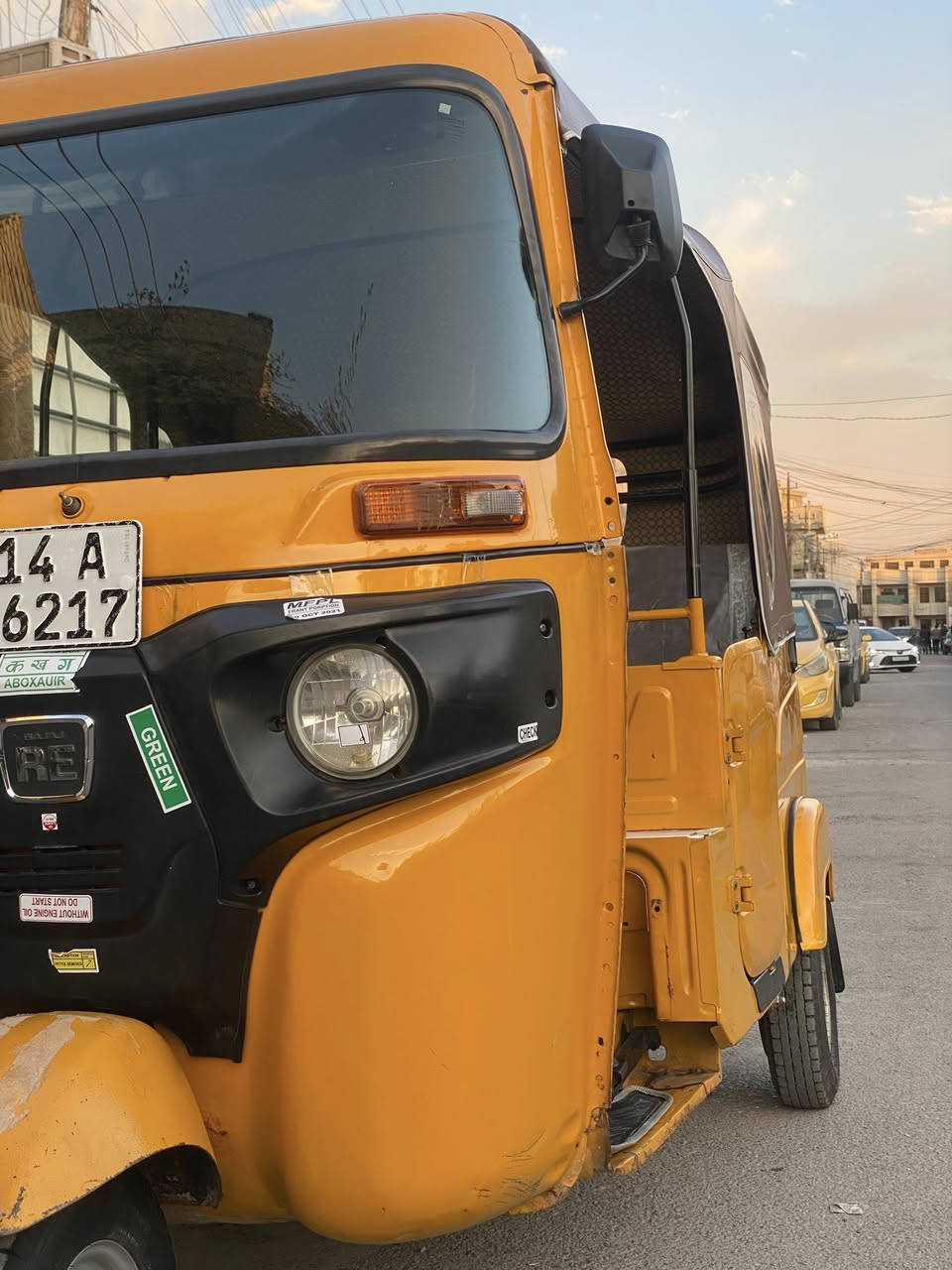 سلام عليكم تكتك اللبيع 2022 رقم وسنويه رقمها بصره انكليزي مشروع وطني تحويل وين مايعجبك تكتك ب اسمي  بيه ضربه ب الغد ومكينه مفتوحه بوش وبستم ! السعر 7900 وبيه مجال رقم ***********
