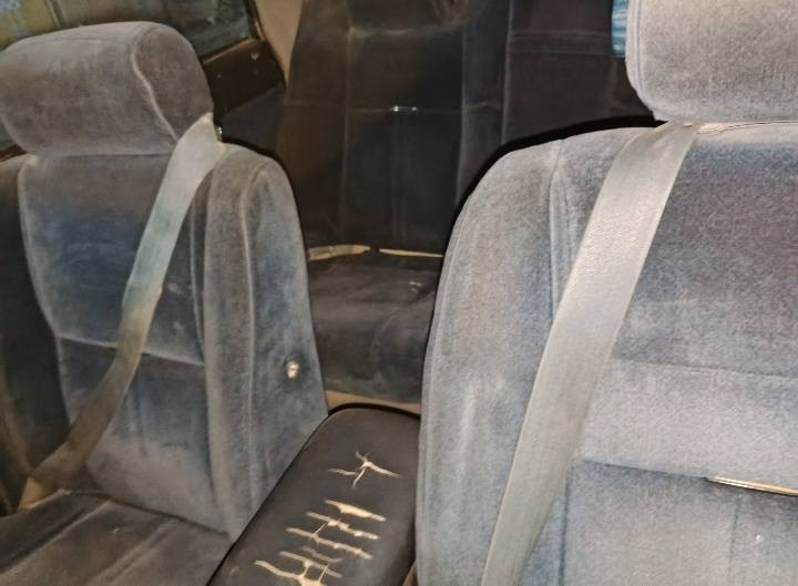 السلام عليكم سيارة كراون سوبر1991 بيها ضربات خفيفه السعر 35وبيها مجال للطيبين والتحويل فوراً والسنوية باسمي رقمه انگليزي  - التواصل على هاذا الرقم ***********
