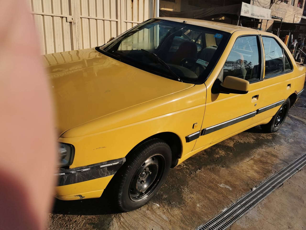 السلام عليكم
بيجو لميس موديل 2015  للبيع مكينة بيها تبخير
مكاني بغداد
*********** السعر 27 وبيها مجال
