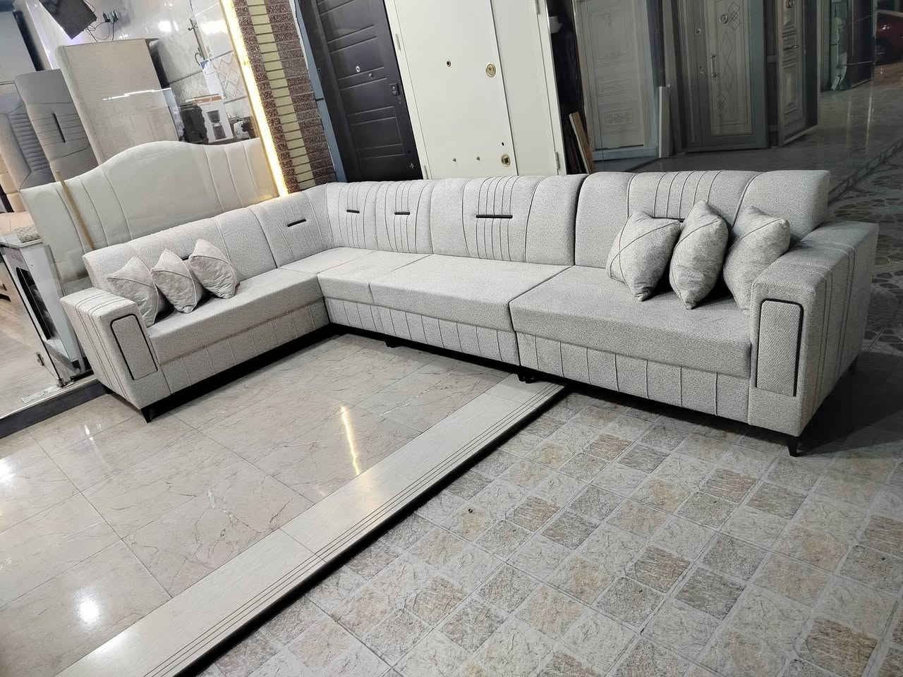 يتؤفر لدينا قنفات حرف L جاهز
مكون من 10 مقاعد  7 امتار  بكافة الالوان  🚥 

كما يتوفر ايظآ فصالات حسب الطلب 👍

🔴 بظمان حقيقي مواد تركي 🫟 

للاستفسار /***********  واتساب واتصال
