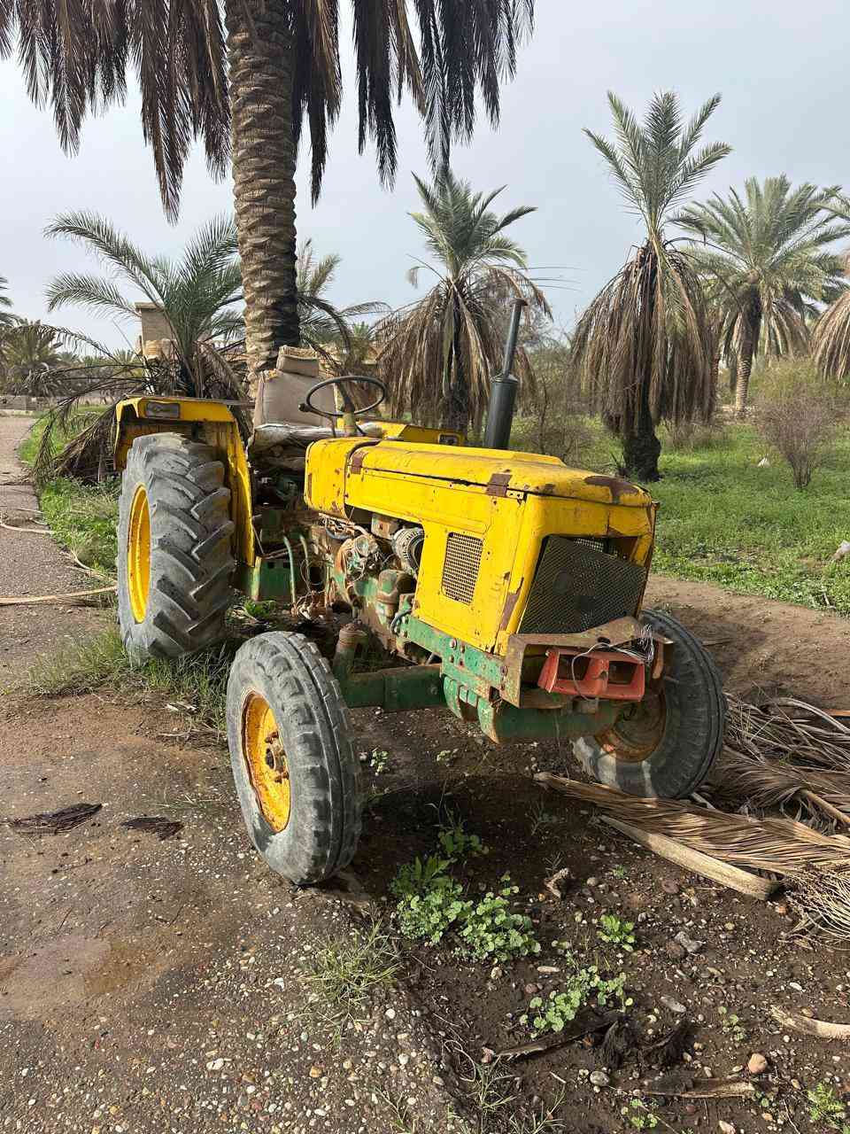 للبيع تركتر عنتر موديل 1989شغاله المكان تكريت رقم الموبايل ***********
