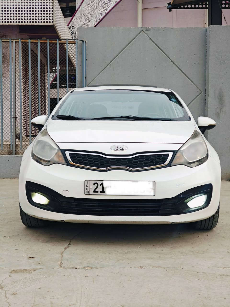 مرحبا
كيا ريو 
موديل 2014 
خليجي 
مكفوله من ضربه وصبغ وتبديل 
السونار مرفق مع المنشور 
فول مواصفات من عدا البصمه 
الموصفات 
فتحه سقف 
مكينه 1600 دوش دبل قطره 
اشاير ب المري 
مري شفط 
شاشه كبيره 
كامره دواره 
حساسات 
تحكم استيرن جهتين 
ماشيه 115 الف 
5 ويل كب 
لايت زنون 
سياره جاهزه للاخير مابيها كل نقص 
رقم سليمانيه 
تحويل مباشر 
مكاني بغداد 
ه‍ ***********

