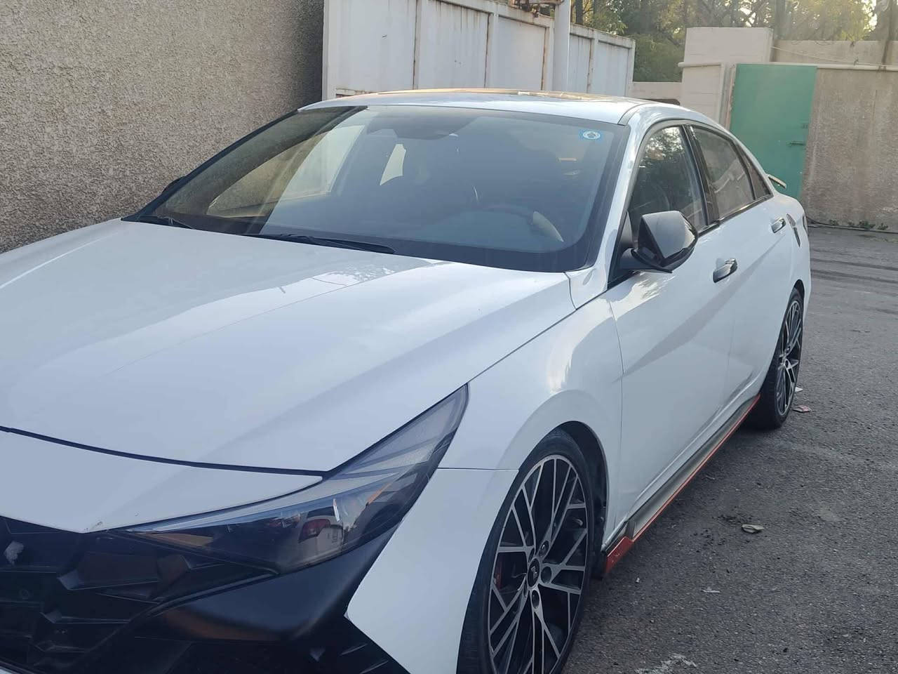 إلنترا N 23  وارد كوري
سعر  145 وبيها مجال 
رقم بغداد بسمي
مكان سياره  الديوانيه 
هزه جديده
رقم موبايل ***********
