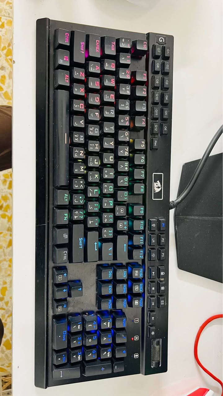 للبيع كيبورد + ماوس سعر 🫡..

🔹 الكيبورد:

* Redragon YAMA K550RGB-1 V2
* ميكانيكي (Mechanical)
* إضاءة RGB
* سلكي
* بحالة ممتازة وجميع الأزرار شغالة 100%

🔹 الماوس:

* Redragon COBRA M711C
* RGB
* سلكي
* أزرار إضافية قابلة للبرمجة
* DPI قابل للتغيير
* بحالة ممتازة

📍الحالة: نظيفات وشغالين بدون أي مشاكل.
💰السعر: (30الف) ماوس + كيبورد 
📩 للاستفسار أو الشراء راسلني خاص 
*********** Singapore
