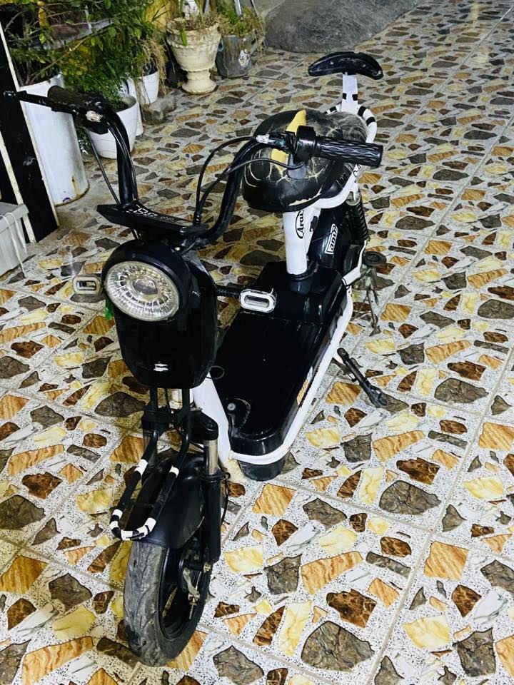 سلام عليكم دراجه شحن حجم 14 نقص بطريات رايده100 قفل متروك هذه رقم يتصال مامتواجد على فيس ‭0770 358 0760‬
