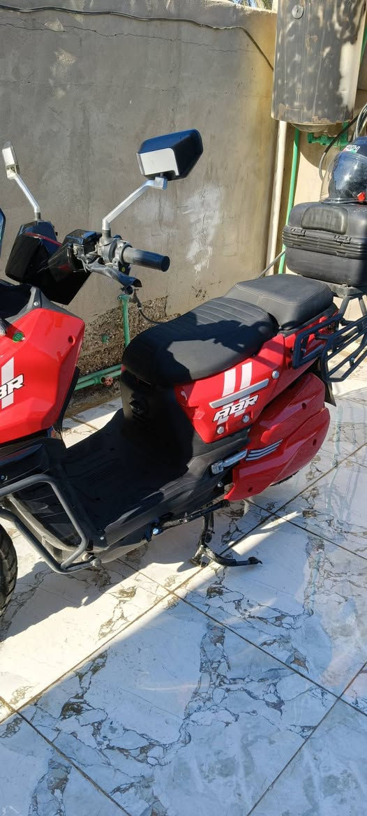 سلام عليكم / دراجه شحن اباجي 2025 / 6 بطاريات مسطره / معه خوذه و سويج وبصمه وتشغيل عن بعد السعر مليون / العنوان/بغداد جسر ديالى القديم / الرقم التواصل ***********
