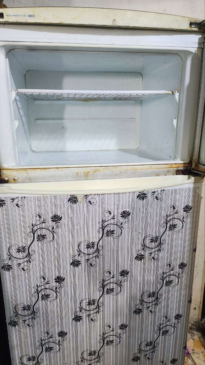 سلام عليكم
ثلاجة فيستل تركية اصلي شغالة اكبر حجم السعر 150 الف 

مكاني بغداد الامين الثانية ***********
