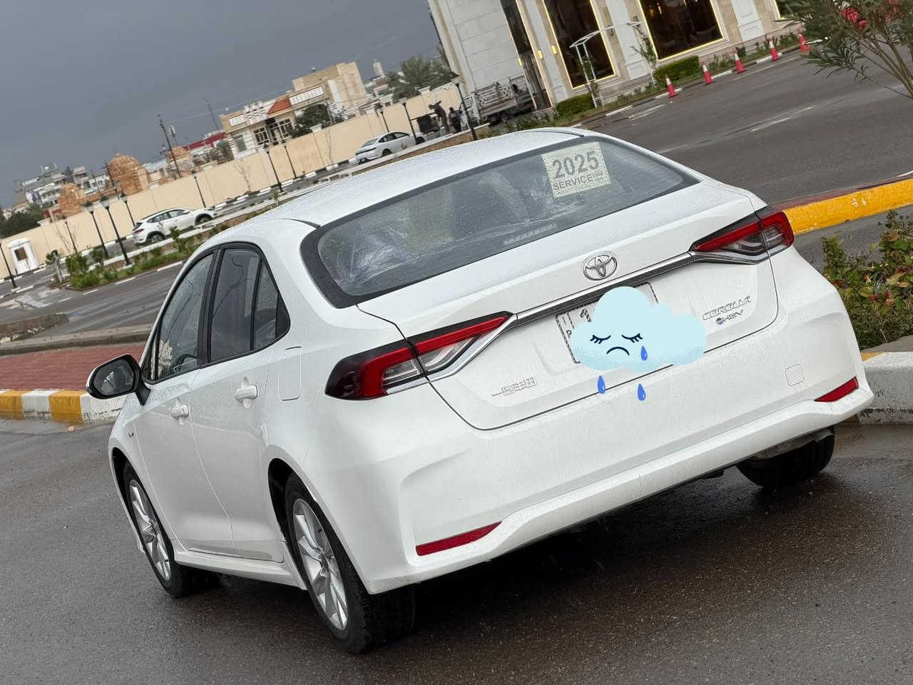 سلام عليكم
كورلا هايبرد 

خليجي موديل 

25 كفاله عامه 

ماشيه 13

فول مواصفات 

كرسي كهربائي 

3 طكات معروفه 

مواصفاتها 

اعله فئه  

سعرها 157 

بيها مجال 

*********** مكان رمادي
