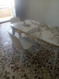 ميز طعام مع 3كراسي ب120الف مكاني بغداد 07700177917
