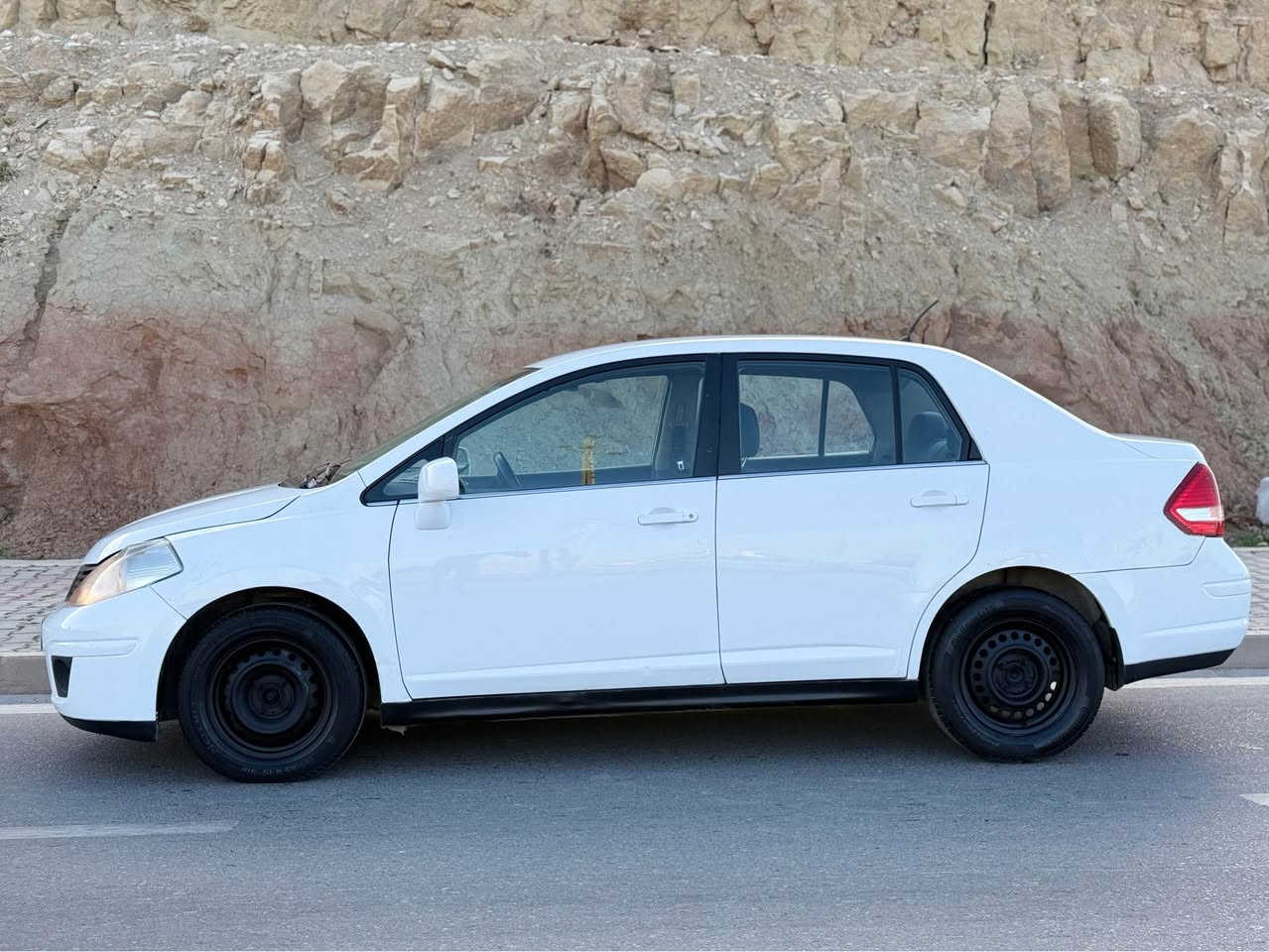 سلام علیکم 
نیسان تیدا
مودیل 2008
اتوماتیك
تحدید سرعة
مراية كهربائية 
جامات كهربائي
ابيض ثلجي
سيارة بدون صبغ
بدون ضربة بدون تبديل
بي ثلاث مكان تعديل بارد  بسيط
سنوية وقم كلة جديد 2029
بي بطاقة بنزين ⛽️ 
شرط تحويل غرامات
كير محرك بشرط بدون صوت و بخار
ماشية 191 الف حقيقي
***********
***********
مكان كركوك
سعر 92 $ كركوك, العراق
