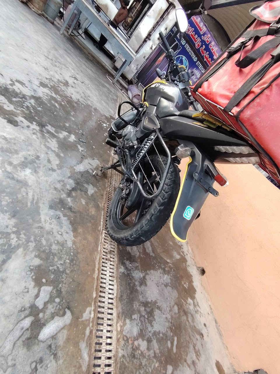 سلام عليكم بولسر محرك 150 دراجة مابيه وراق كفلك سرقه ال سعر 850 بيه مجال *********** وتواجد واتساب فقط
