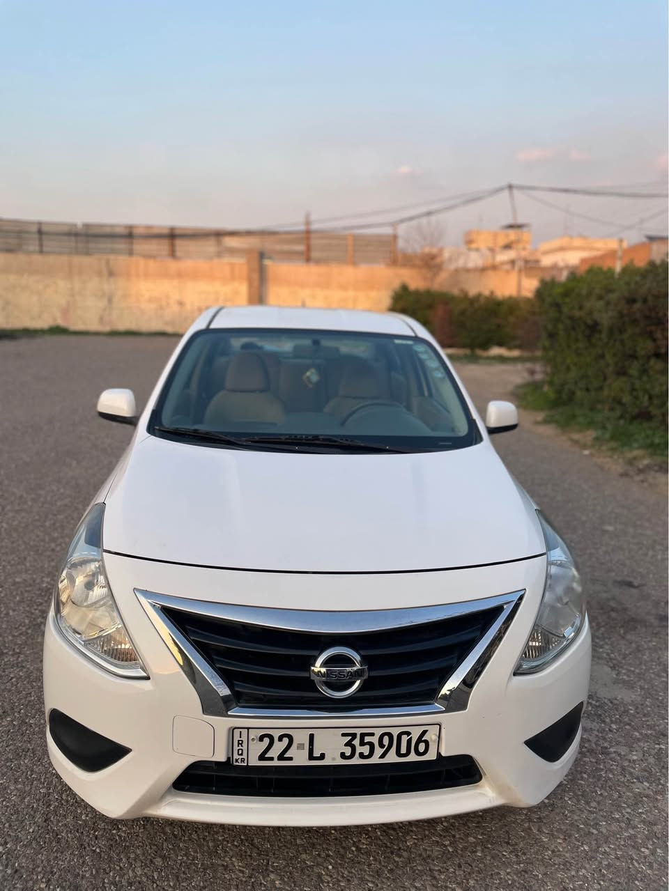 Nissan Sunny 2016
 هیچی نیە سەیارەکە سفرە
تەنها 65 کم رۆیشتووە هەقیقی
سپێری دانەبەزیوە
رەقەم و سەنەوی نۆییە 
بەناو خۆمە
بی سبوغ بی تحدیل 
بی کارت بی شوخت
دەعامی بۆ دەعامی بەشەرت 
یەک دینار مەسروفی تیدا نیە 
نرخ $97 
هەولیر
*********** 
*********** أربيل, العراق
