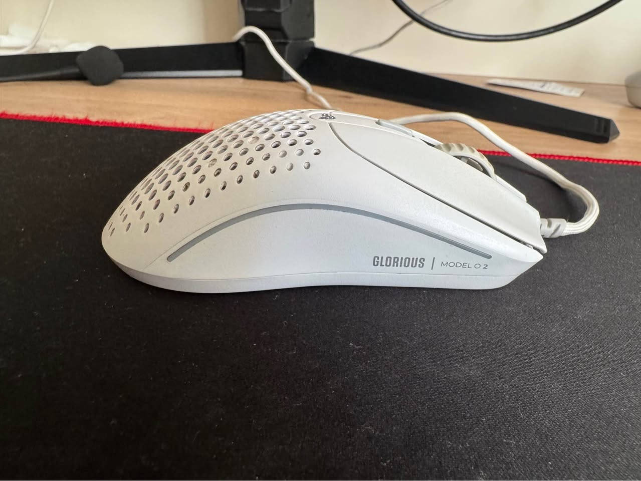 للبيع ماوس Glorious Model O2 Wired (السلكي) الأصلي.

التفاصيل:

مدة الاستخدام: سنة (استخدام منزلي نظيف).

الحالة التقنية: شغال 100%، الأزرار (Switches) والويل (Wheel) كلهن مضبوطات وما بيه أي مشكلة دبل كليك.

الحالة الخارجية: الماوس نظيف، الواير سليم، والسكيتات (Skates) حالتهن جيدة جداً.

الملحقات: (بدون الكارتون).

الماوس غني عن التعريف بخفته ودقته، وممتاز جداً لألعاب الـ FPS.

السعر: 55,000 دينار (وبيه مجال).
المكان: بغداد (القادسية قرب ساحة النسور).

للتواصل: يرجى المراسلة على الخاص أو الاتصال على (***********). بغداد, العراق
