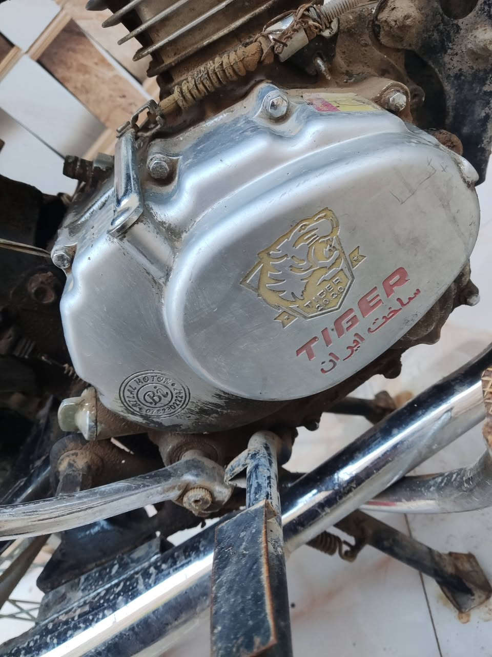 أربعة كير موديل 2021هي ب اسمي بس أوراقها ضاعت مني ابيع بدون اوراق شكلها تعبان بس سريعة وشلعة قوية عوزها لايت وشوية ترتيبات ...
السعر 200 الف وبيه مجال قليل 

*********** 
سكني الطاقة قرب بنزين خانة القادسية
