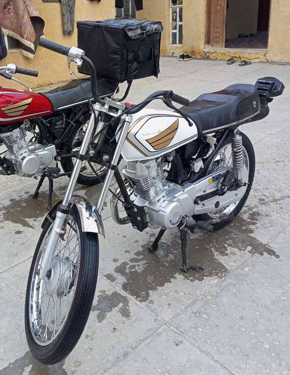 السلام عليكم رابيدو (اوراق اصولي) تعمير25 توه معمره دراجه نضيفه مكاني الشطره سعره (750) وبيه مجال
الاستفسار (***********) بي واتساب
