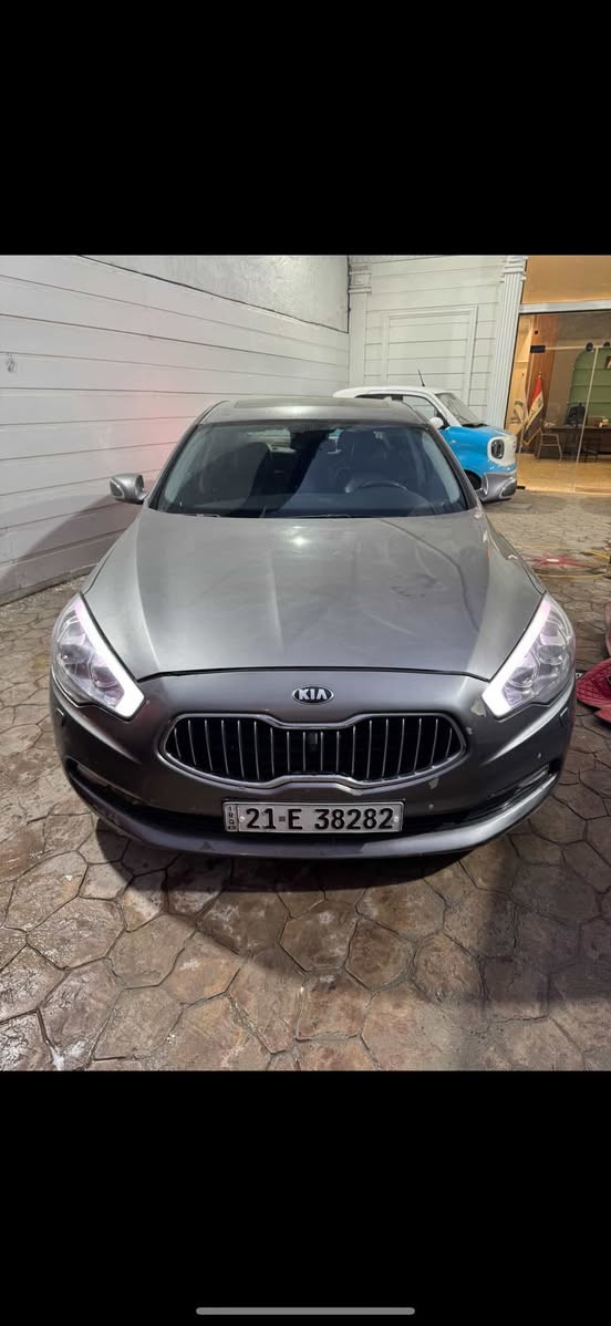 السلام عليكم كيا سيارة 2014 سيارة فول مكينة  كير ماكو اي نقص خير من الله شاشات خلفيه وتحكمات خلفيه بسمي تحوي  مكان السيارة السيدية ***********. ماشية 30 الف تقريبا 
سعر 140 ورقة بيهة مجال لشراي
