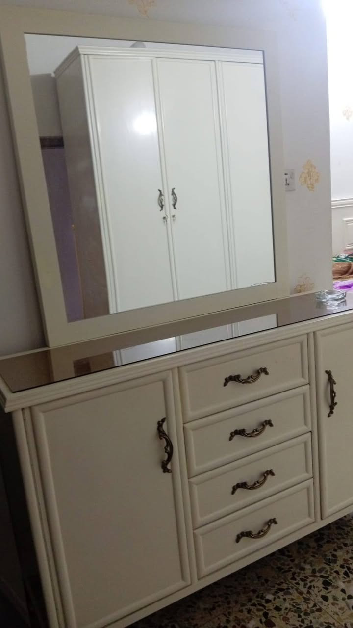 غرفة صاج تكمة نجارة مو سوكية استعمال قليل مكانة كمب سارة سعرها مليون وربع وبيها مجال


**إذا كنت صاحب هذا الإعلان وتريد حذفه لأي سبب، رجاءا أرسل رسالة إلى الدعم الفني**