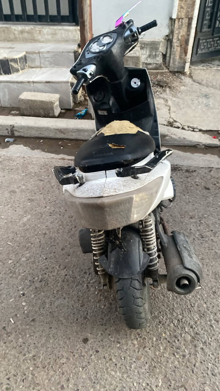 سلام وعليكم سكنس فحل  شديتلهه محرك جديد مايقارب قبل شهر الدراجه ناعمه وحلوه يحتاجلهه بس ترايش صفحتين وكلج خلفي الدراجه  خير من الله ترايهه وين ميعجبك ٥٠٠وبيهه مجال بسيط &ملاحضه مراوس عادي


**إذا كنت صاحب هذا الإعلان وتريد حذفه لأي سبب، رجاءا أرسل رسالة إلى الدعم الفني**