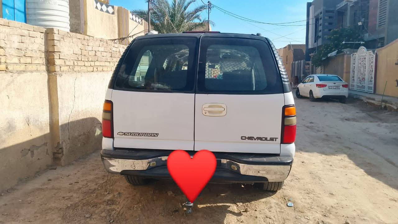 سلام عليكم
سياره شوفر 6برغي 
موديل 2000 لرأس 
رقم انكليزي شمالي 
سنويه جديده 
سياره كفاله عامه 
حداديه جديده اكسل جديد 
كير جديد مكينه جديده 
تبريد شغال مكينه 5300
مصبوغه سياره لون ابيض اصل 
مكان سياره بابل مركز مدينه 
سعر سياره 110 وبيه مجال 
رقم راعي سياره 
*********** متواجد واتساب او فيس شراي يتصل
