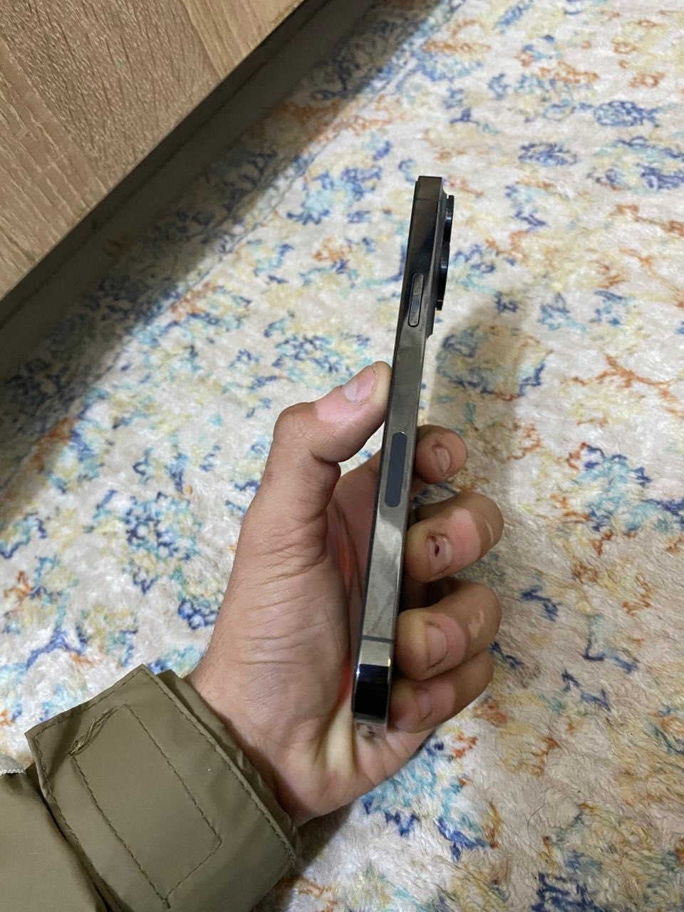 ايفون 13 بروماكس
ذاكره 256 
بطاريه 91
ملحقات فقط كيبل
لون اسود
نضافه 100% 
اذا بي شخط لتاخذه
مكفول من الفتح والترفيع
وتربروف
حاسبه نورمال
سعره 680 وبي مجال حق جيه للشراي
مكان بغداد الشعب
