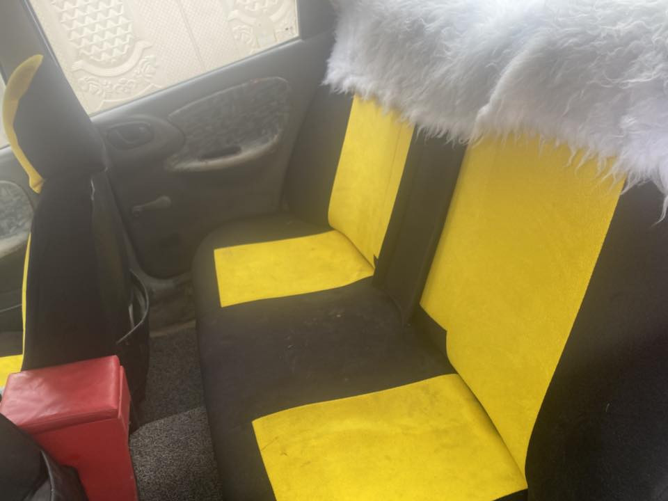 سلام عليكم    دايو لانسو    موديل 97  سيارة جاهزه بس يحتاج عيار
كلاج رقم صلاح الدين سنويه كارتوني احمر
صاحبها موجود كركوك حي العسكري شرط وكله والباقي ابيع جف تراب سعر ستوته 15 ورقه بي مجال قليل *********** 
مامتوجد عل فيس
