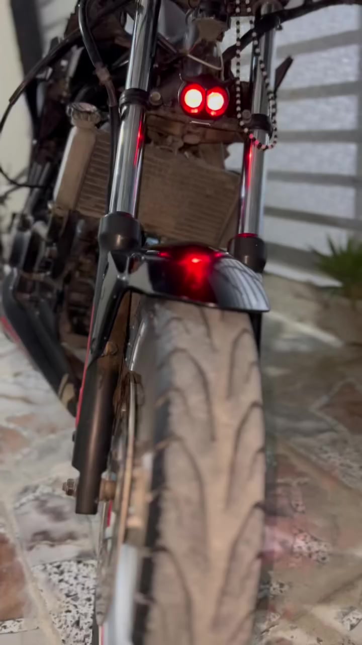 بطح للبيع هونده 250sدراجه تخبل ما شاء الله شوف عينك نكره ونضيفه مابيها اي نقص صارلها8شهور يمي الحمدالله مابيها عطلات وصرف بانزين قليل بس اني شغلي حكمني وماعندي وقت وقررت ابيعها ومستعجل ع بيعها السعر مليون هيه سعرها اكثر من هيج بس اني مستعجل♥️.للإستفسار اكثر ***********واتساب فقط
