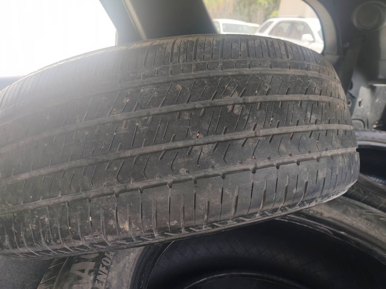 السلام عليكم تاير حجم 18تاير امريكي مال دورنكو العنوان بغداد 255/60R18  108V/  M+S رقم التليفون ***********
