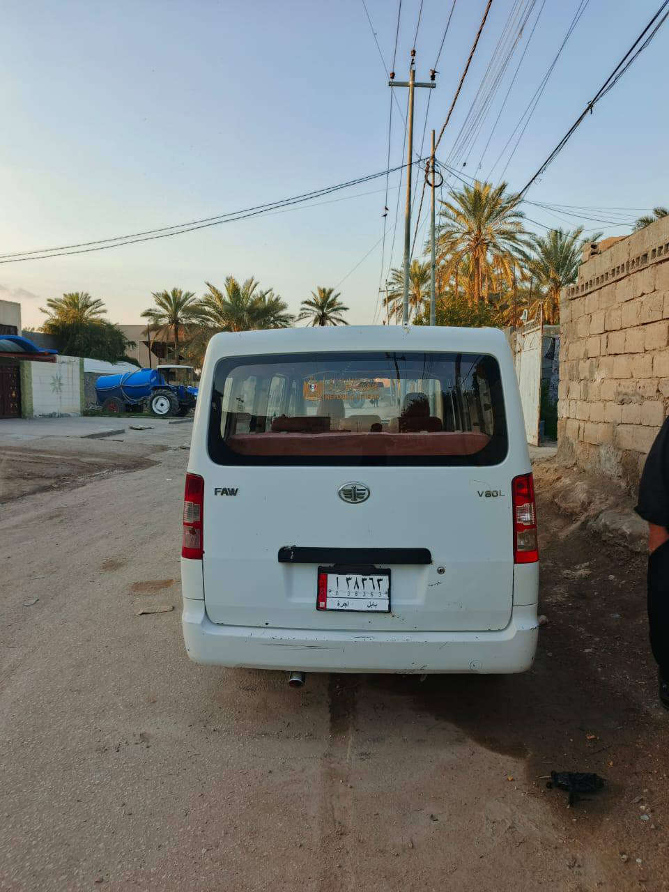 السلام عليكم فاو خشفة 10راكب موديل 15رقم بابل كير اوتوماتيك مكينه كورلا 4سلندر  كهربائيات شغاله تايرات جدد داخله وخارجها شوف لعين تحويل مباشر السعر 43 و مطلوبه 6اوراق ينزل من سعرها اتصال او مراسله على هذا الرقم ***********مكاني بابل سدة الهنديه
