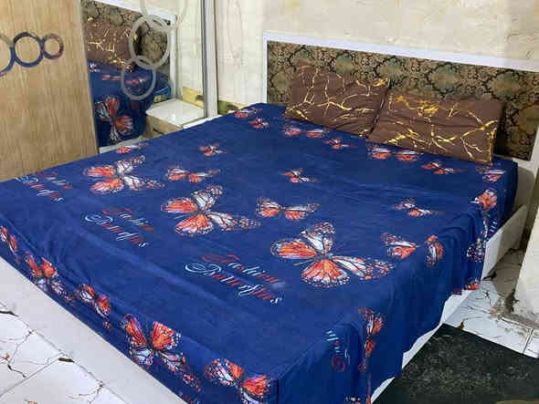 سلام عليكم غرفه تركي نضيفه ضرر فقط تبديل سجج سعر 200وبيه مجال بسيط
عنواني بغداد لتواصل رقم ***********
