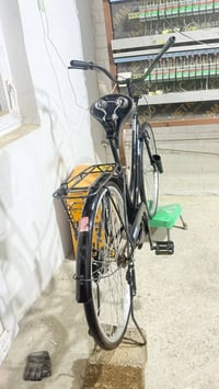 بايسكل للبيع حجم 26 موديل 2021 البايسكل جديد قبل اسبوع نزلته من الحاوي...